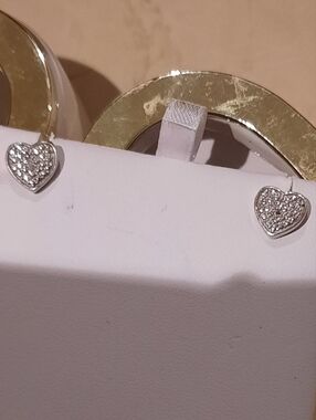 New GENUINE DIAMOND 💎 HEART EARRINGS SOLID STERLING SILVER STUDS